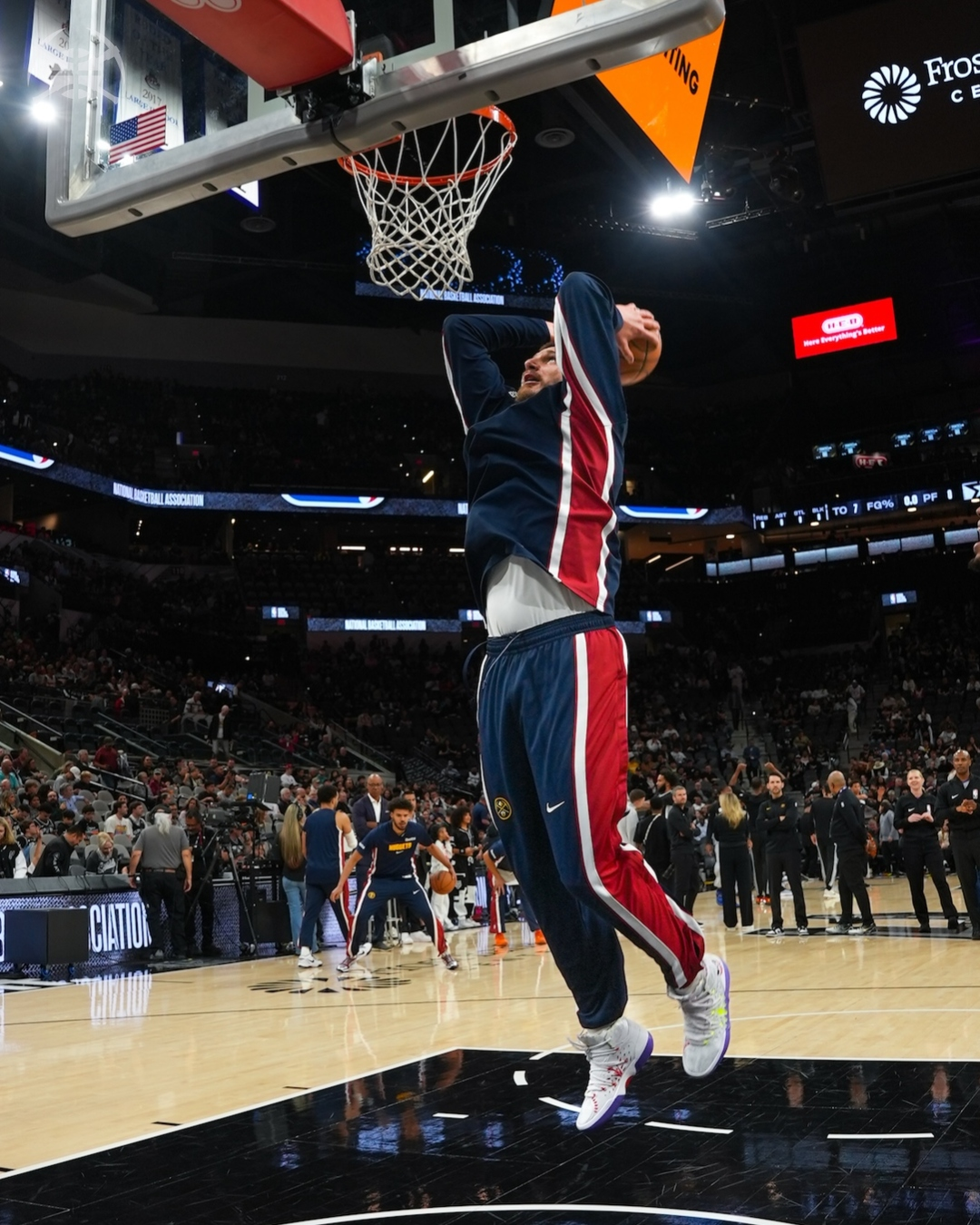 世界赛赛程-20分逆转！约基奇31分20板12助攻掘金击败马刺，卡斯尔三双徒劳